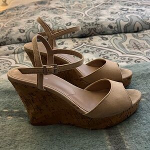 Charles David Tan Wedges